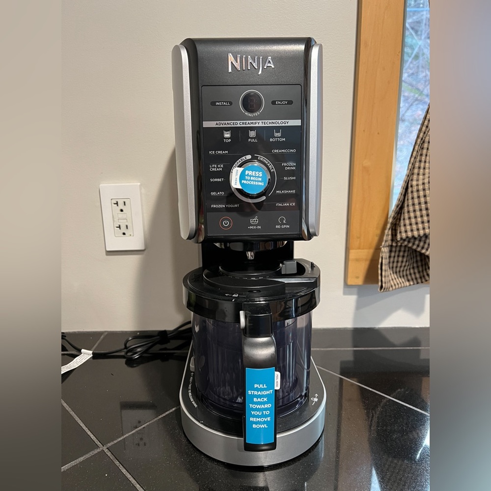 Brand New only used once Ninja Creami Delixe